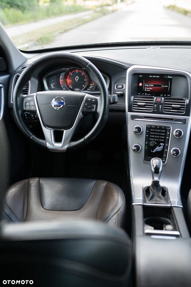 Volvo XC 60 D4 Geartronic Summum - 16
