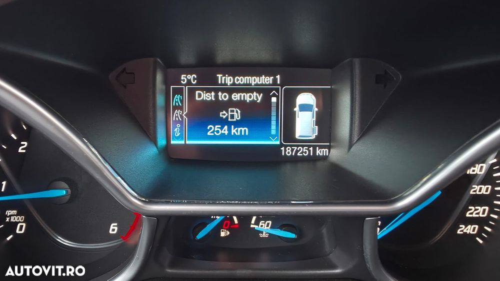 Ford Tourneo Connect Grand 1.5TDCi Start/Stop Titanium - 4