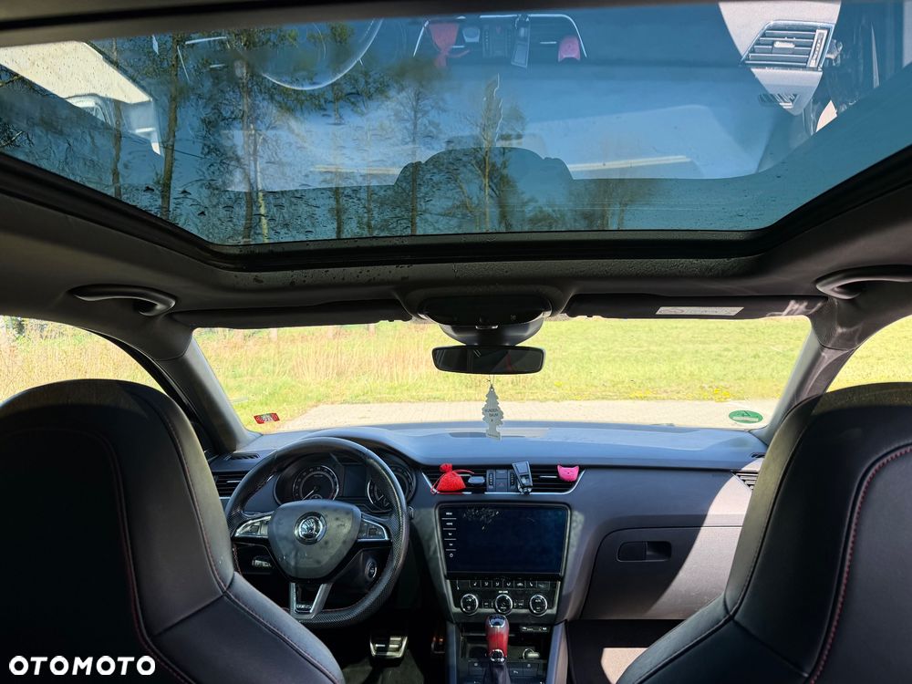 Skoda Octavia 2.0 TDI DSG RS - 10