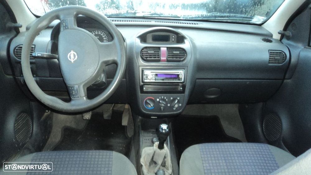 Opel Corsa C 1.2 5P 2002 - Para Peças - 4