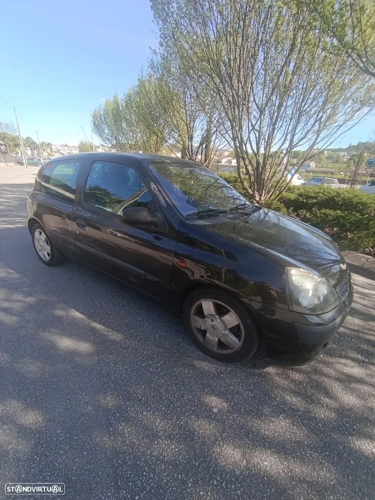 Renault Clio - 2