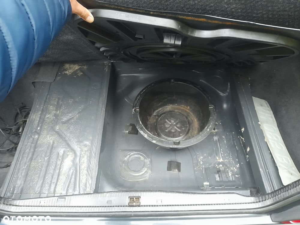 Mercedes-Benz W124 (1984-1993) - 24