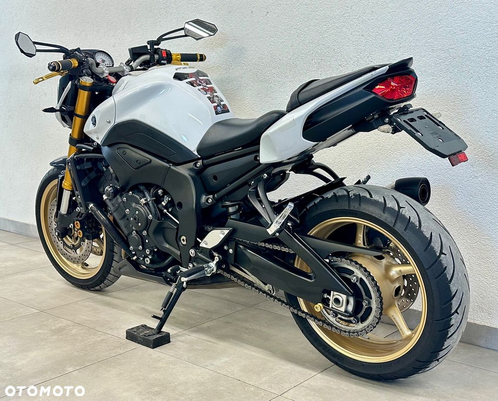 Yamaha FZ8 - 3