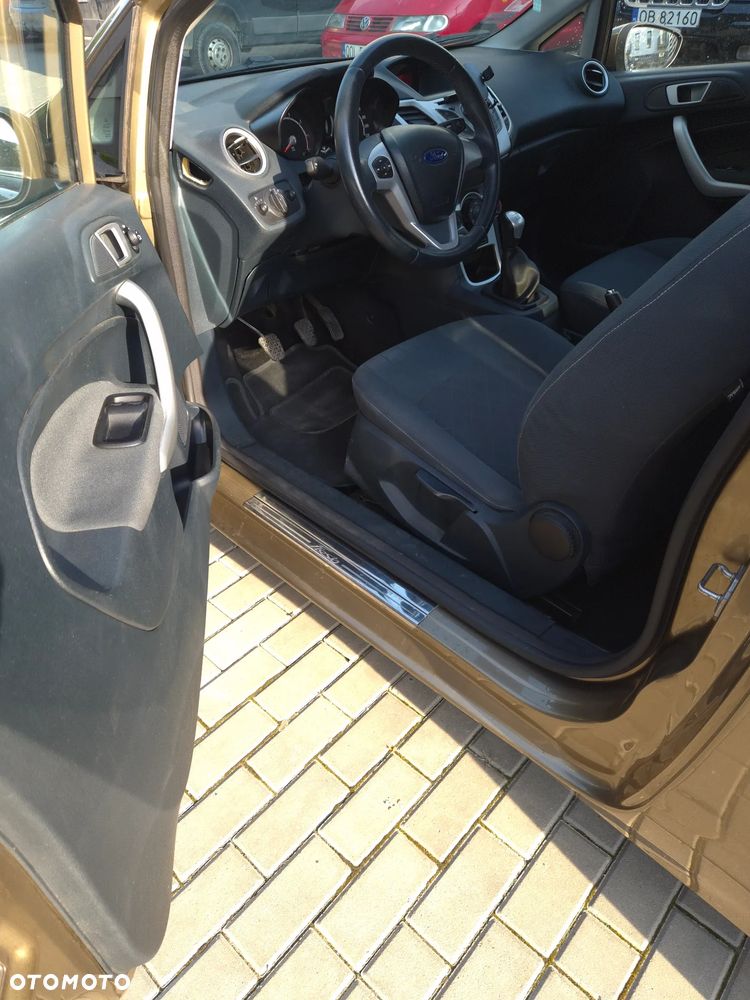 Ford Fiesta 1.25 Trend EU5 - 28