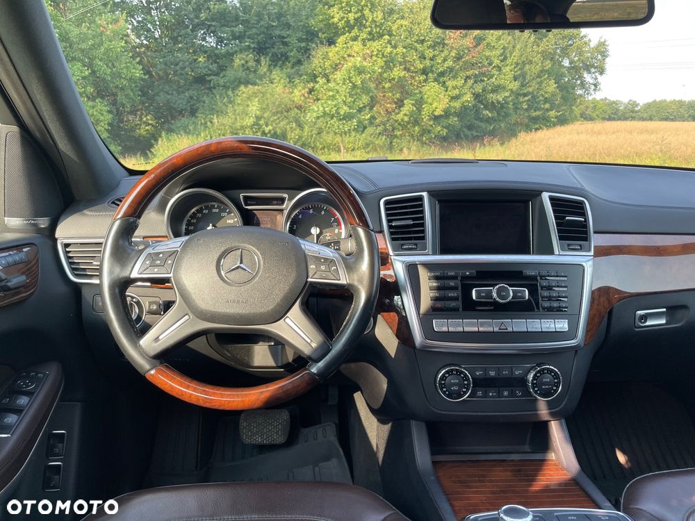 Mercedes-Benz GL 450 4Matic 7G-TRONIC - 29