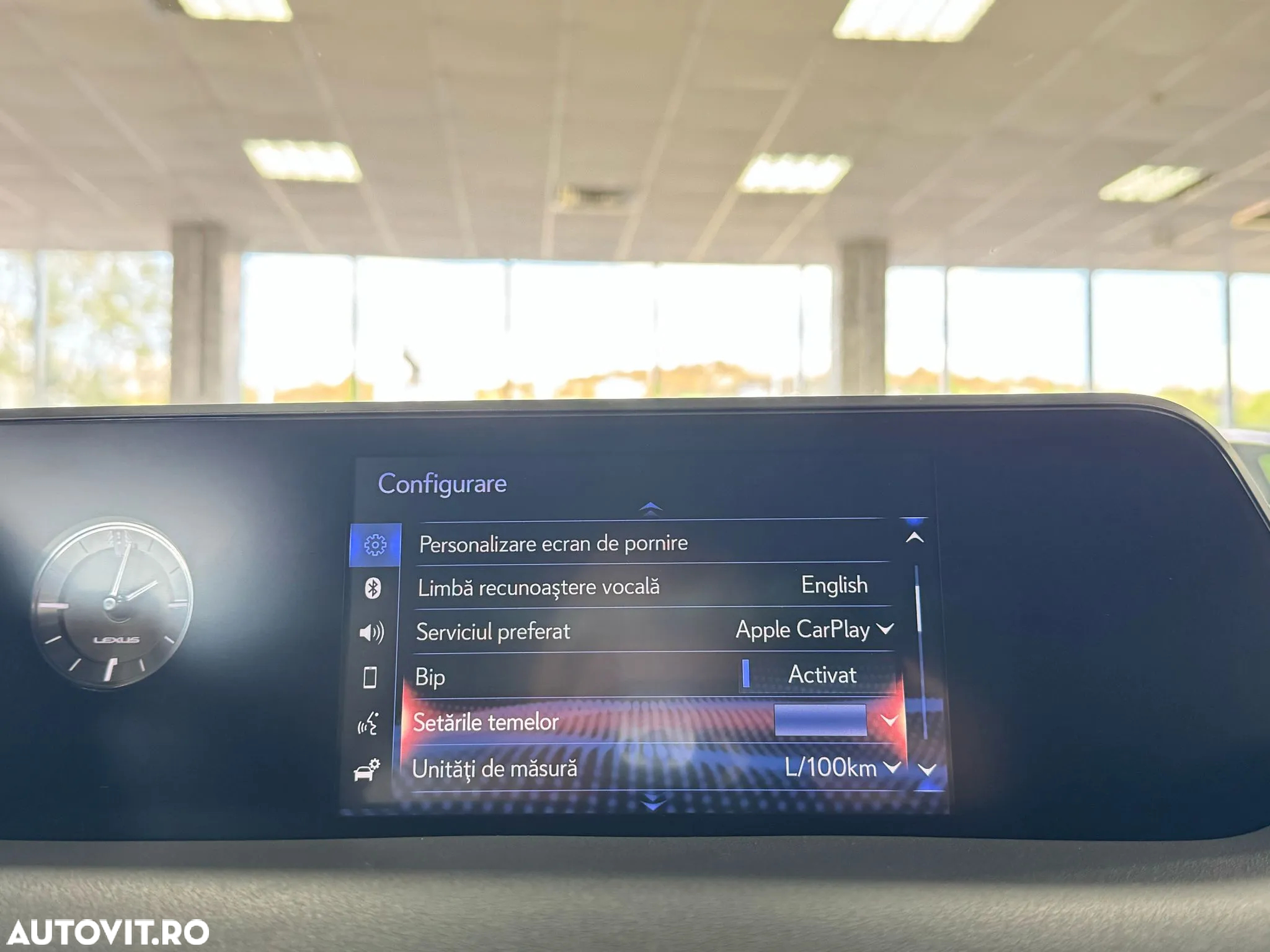 Lexus UX 250h 2.0L HEV 20H- (178 HP) 4X4 CVT F Sport - 36