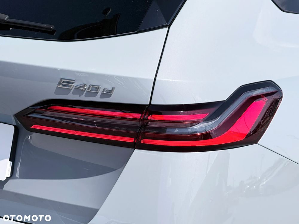 BMW Seria 5 540d xDrive - 11