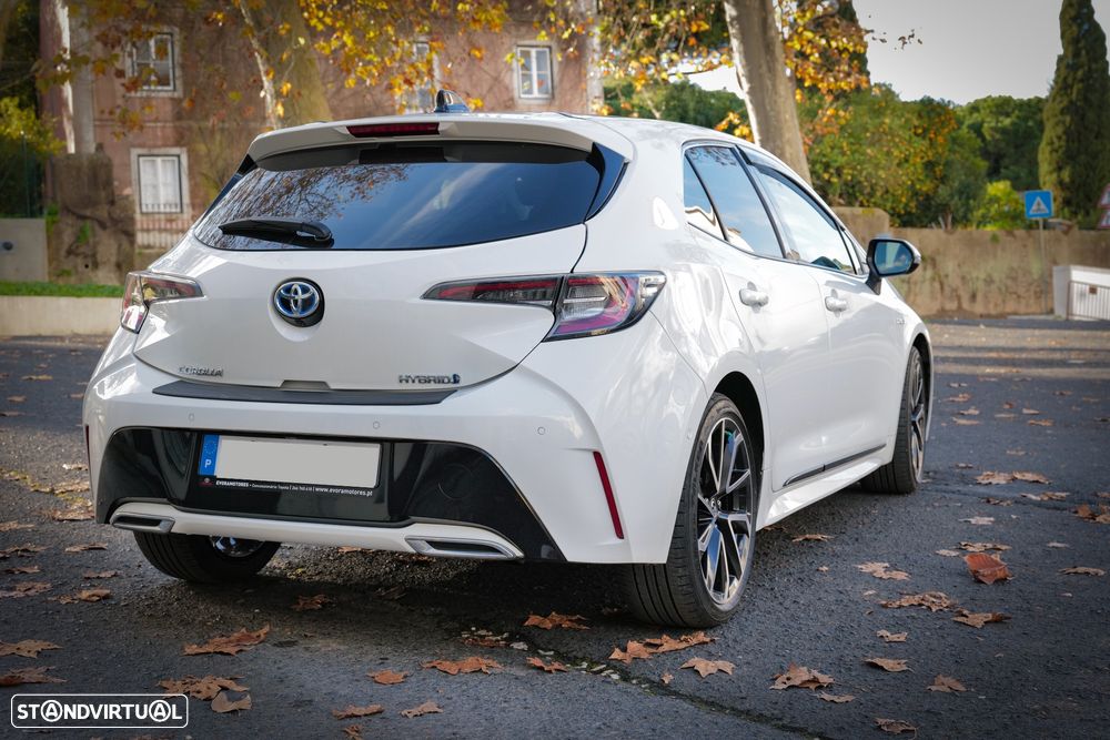 Toyota Corolla 2.0 Hybrid Luxury White - 4