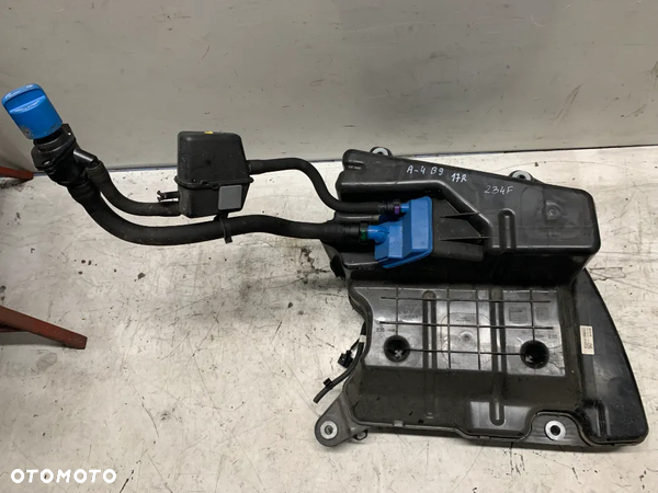 AUDI A4 B9 17R ZBIORNIK ADBLUE 8W0131878AT