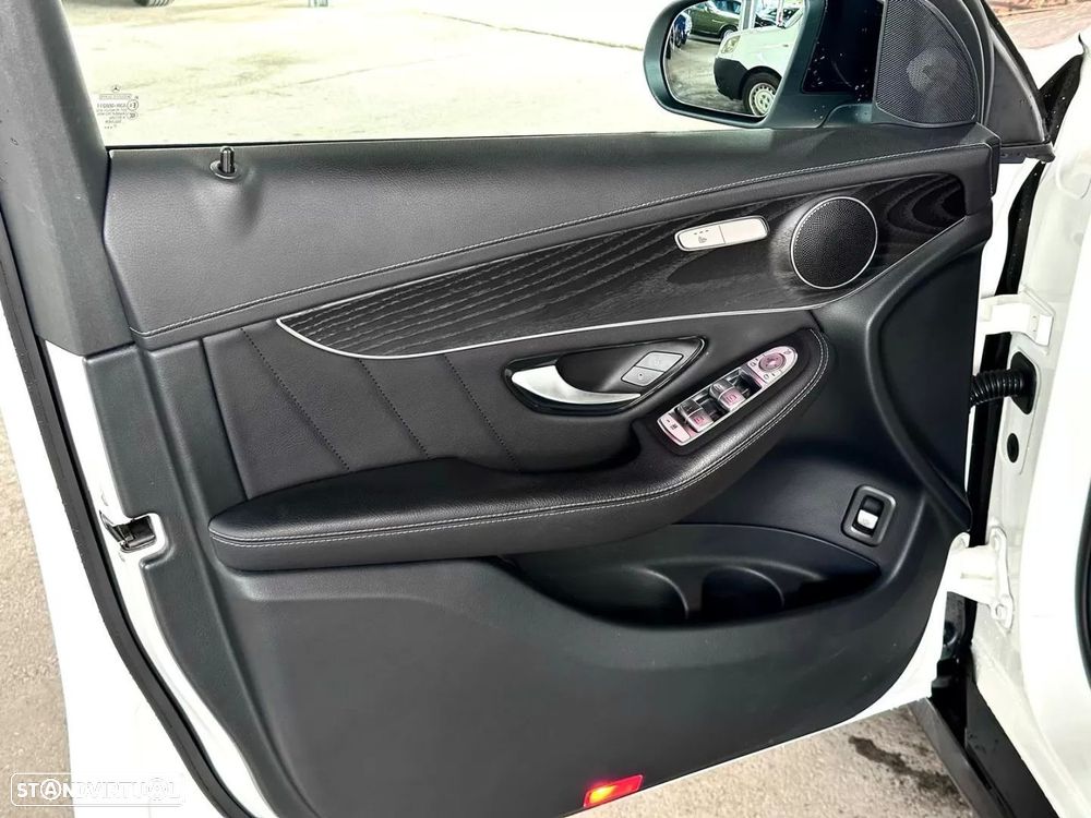 Mercedes-Benz GLC 300 de 4Matic 9G-TRONIC AMG Line - 12