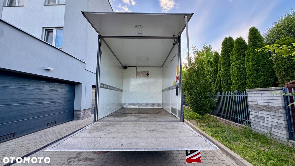 Renault Renault Master kontener Rampa Izoterma najazd WINDA 3 miejsca izolowany budka na rama 6EP 8EP - 34