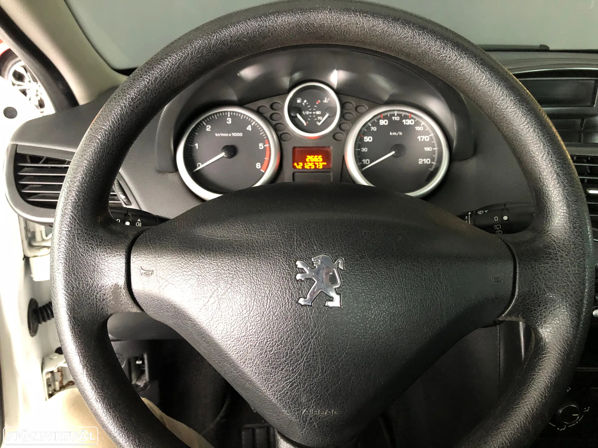 Peugeot 207 - 18