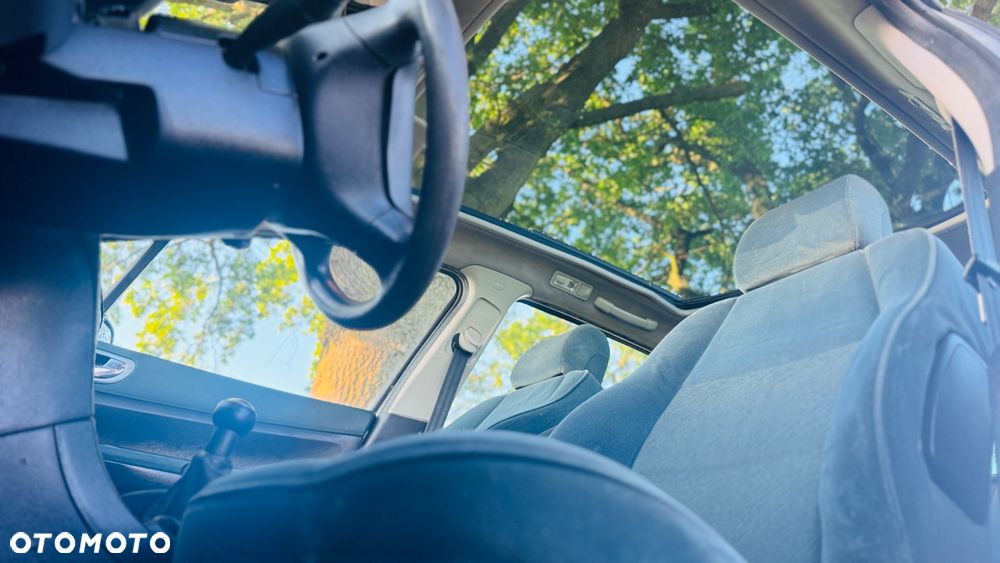 Peugeot 307 2.0 HDi Premium Class - 12