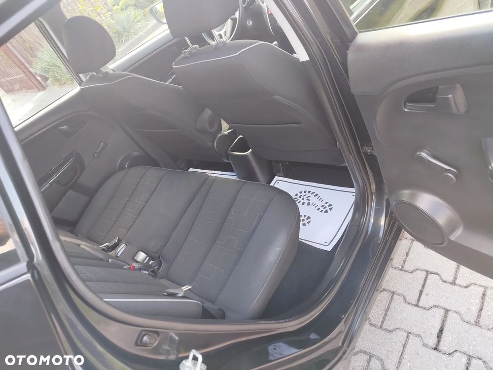 Kia Venga 1.4 CVVT Fifa World Cup Edition - 30