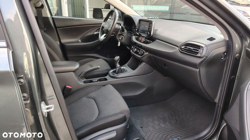 Hyundai i30 1.5 DPI Comfort - 14