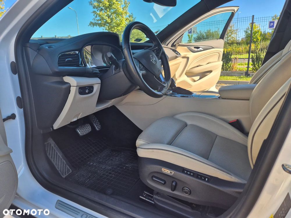 Opel Insignia - 19