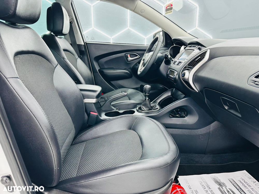 Hyundai ix35 1.6 2WD blue Style - 16