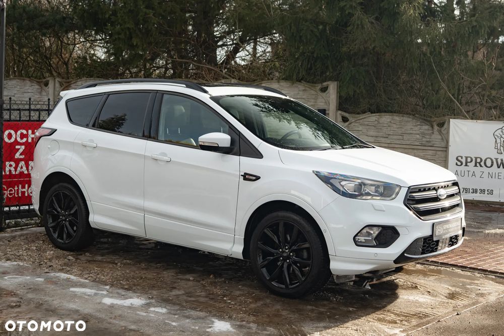 Ford Kuga 1.5 EcoBoost 2x4 ST-Line - 3