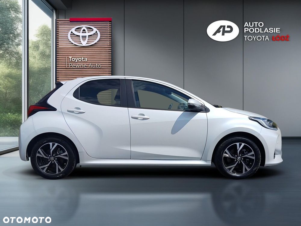 Toyota Yaris Hybrid 1.5 Style - 11