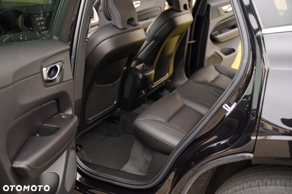 Volvo XC 60 D3 Momentum Pro - 31