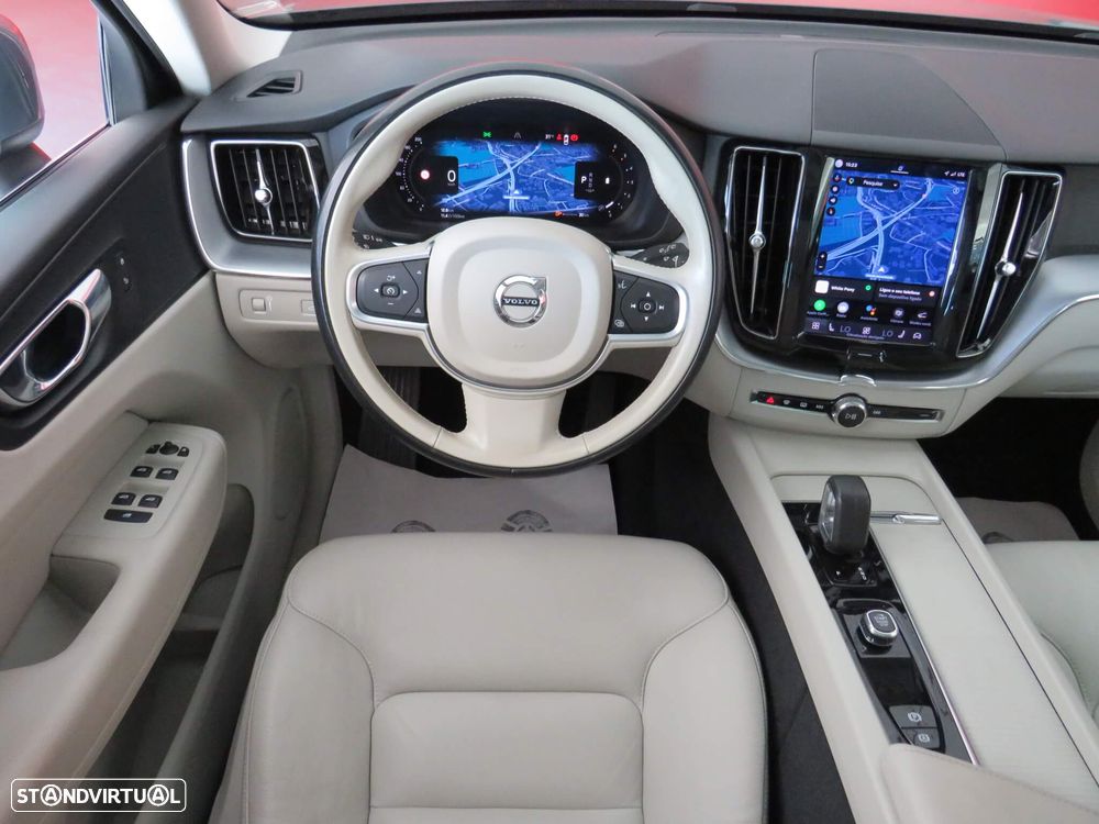 Volvo XC 60 2.0 B4 Momentum Plus - 15