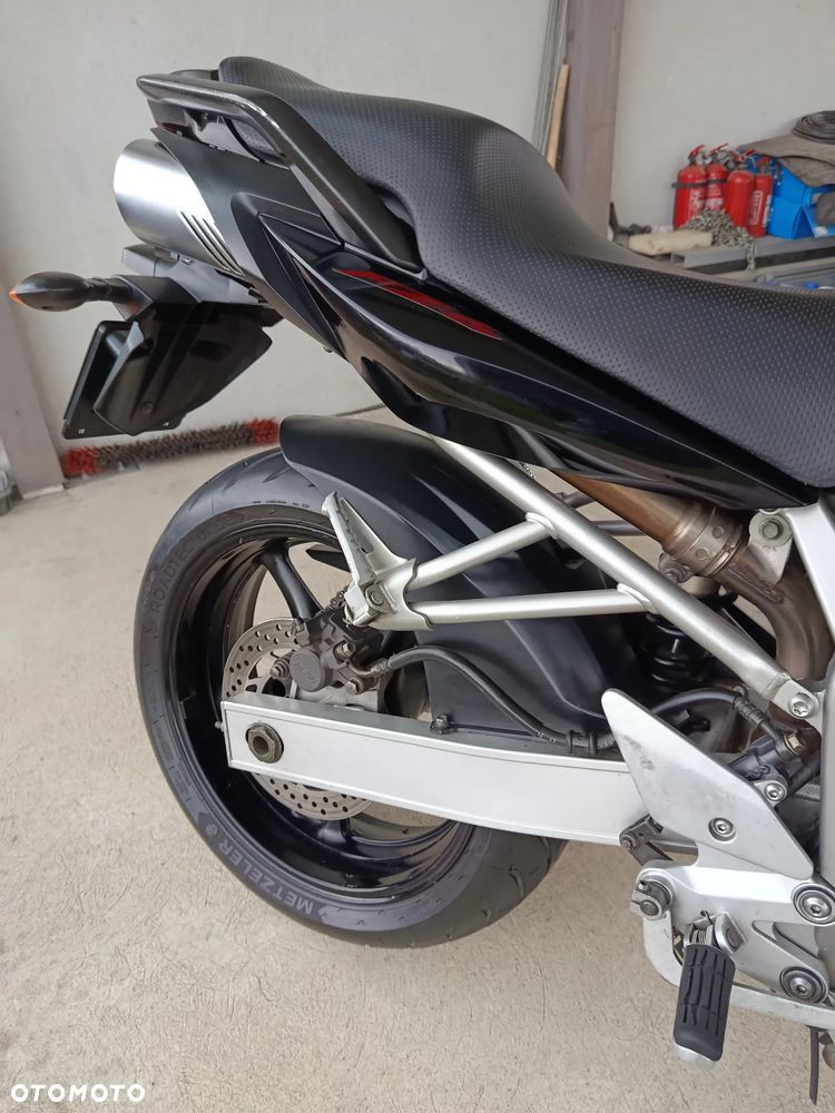 Yamaha FZ6 - 16