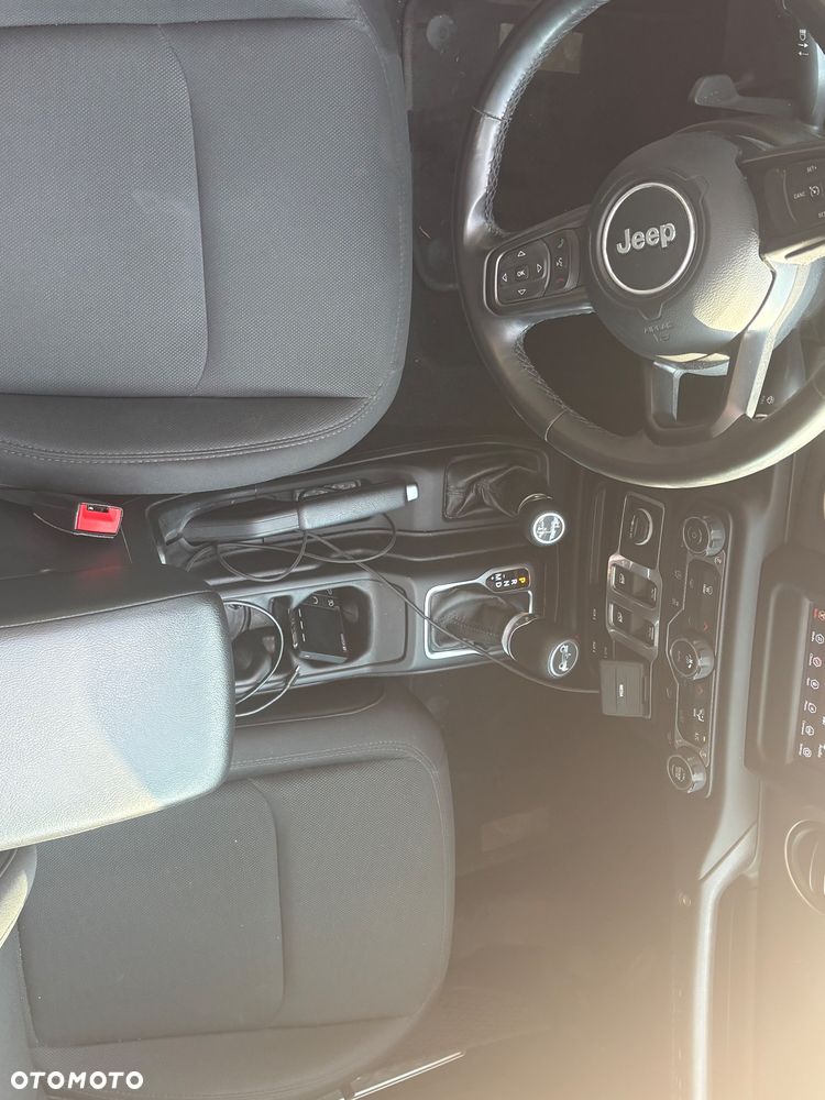 Jeep Wrangler GME 2.0 Turbo Sport - 10