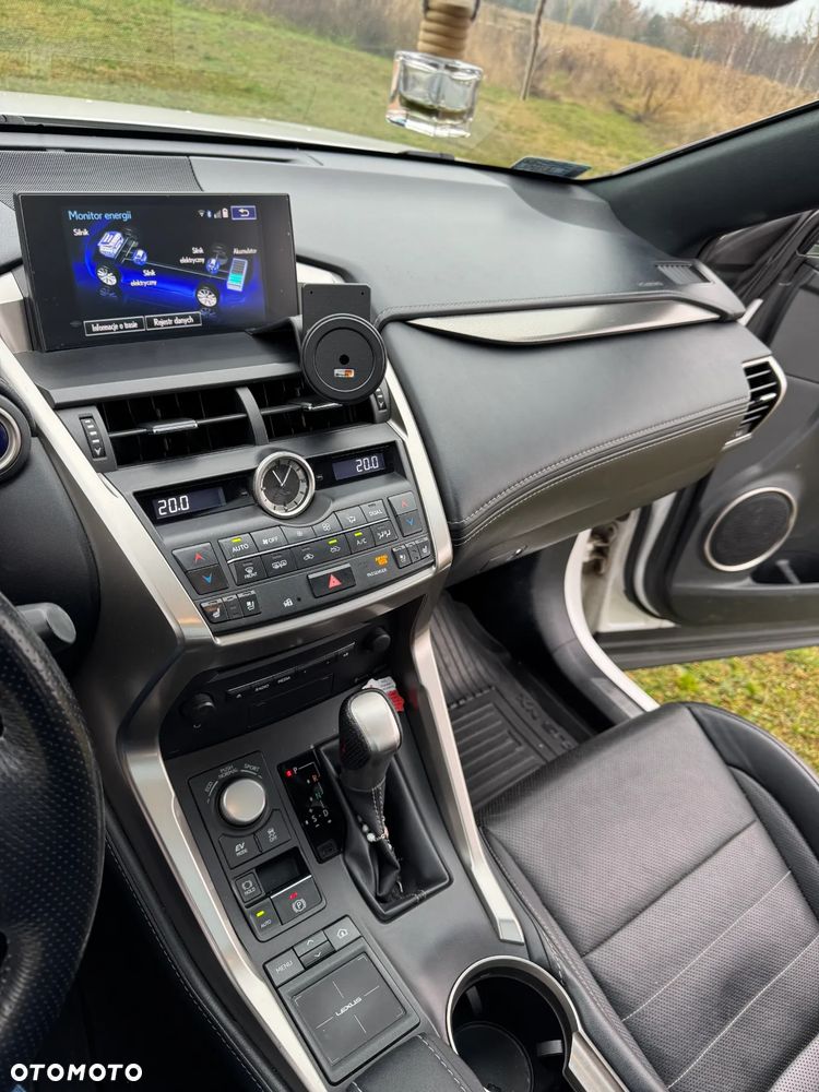 Lexus NX 300h F Sport AWD - 14