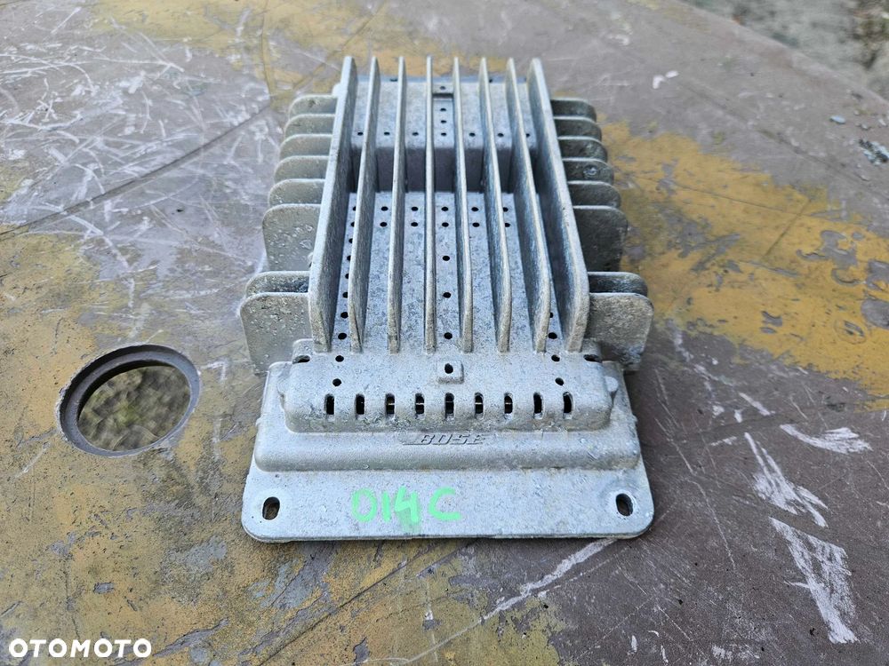 Wzmacniacz 8P3035223 BOSE Głosników Subwoofer Radio Amplituner AUDI A3 8P - 2