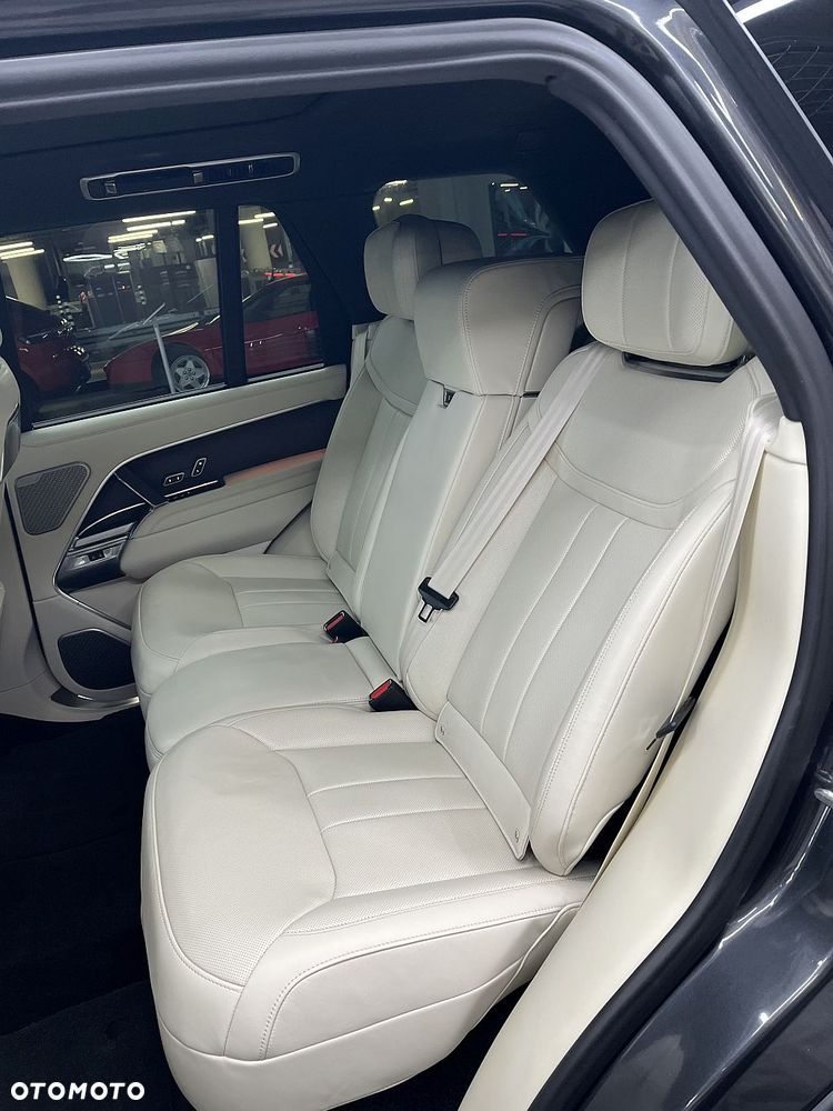 Land Rover Range Rover 4.4 V8 P535 Autobiography - 12