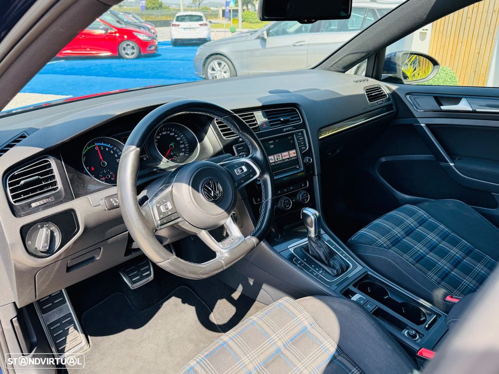 VW Golf 1.4 GTE Plug-In-Hybrid DSG - 5