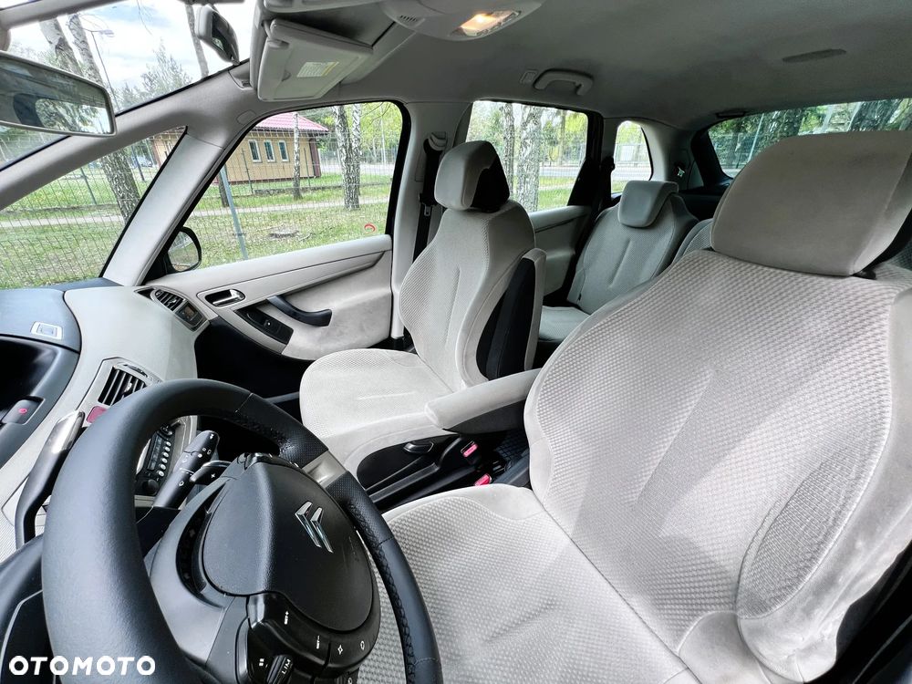 Citroën C4 Picasso - 9