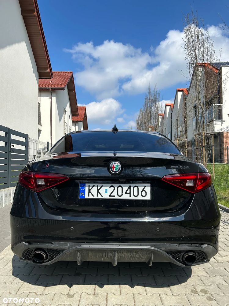 Alfa Romeo Giulia - 6