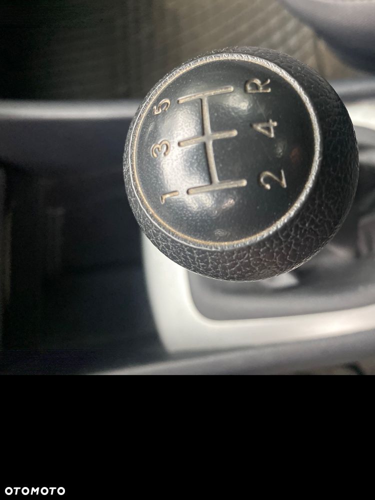 Kia Rio 1.2 L - 21