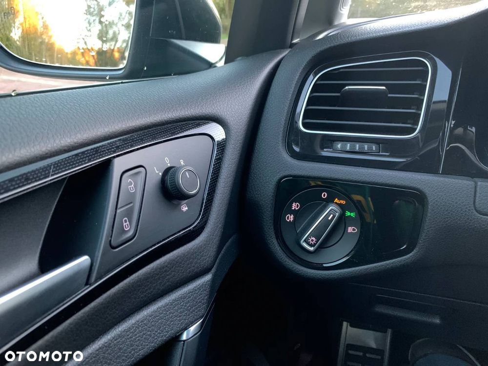 Volkswagen Golf - 13