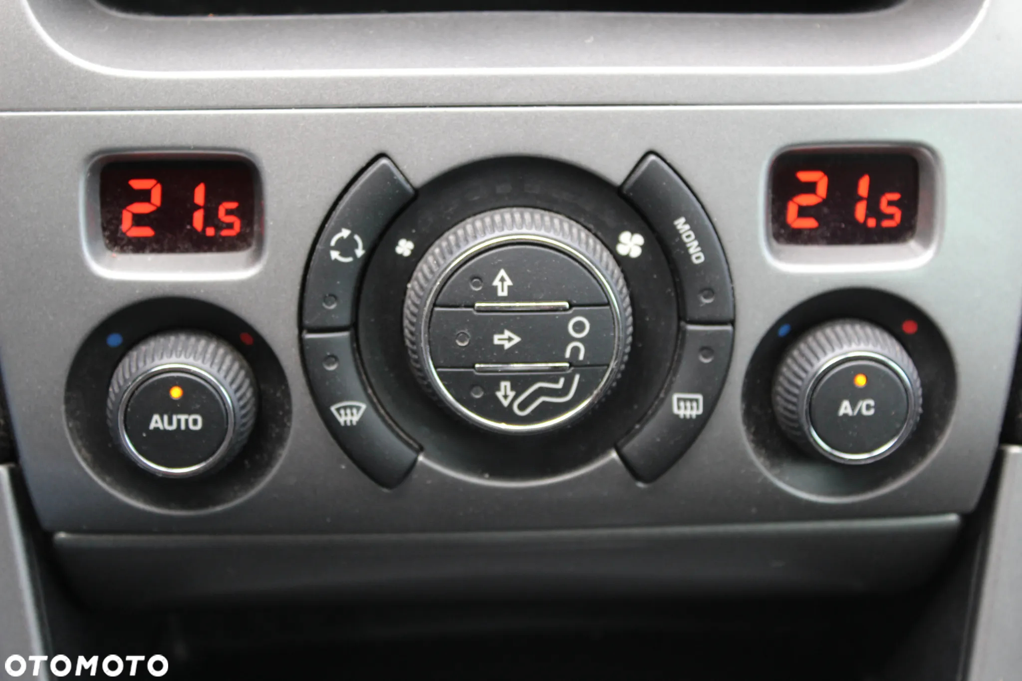 Peugeot 308 120 VTi Premium - 21