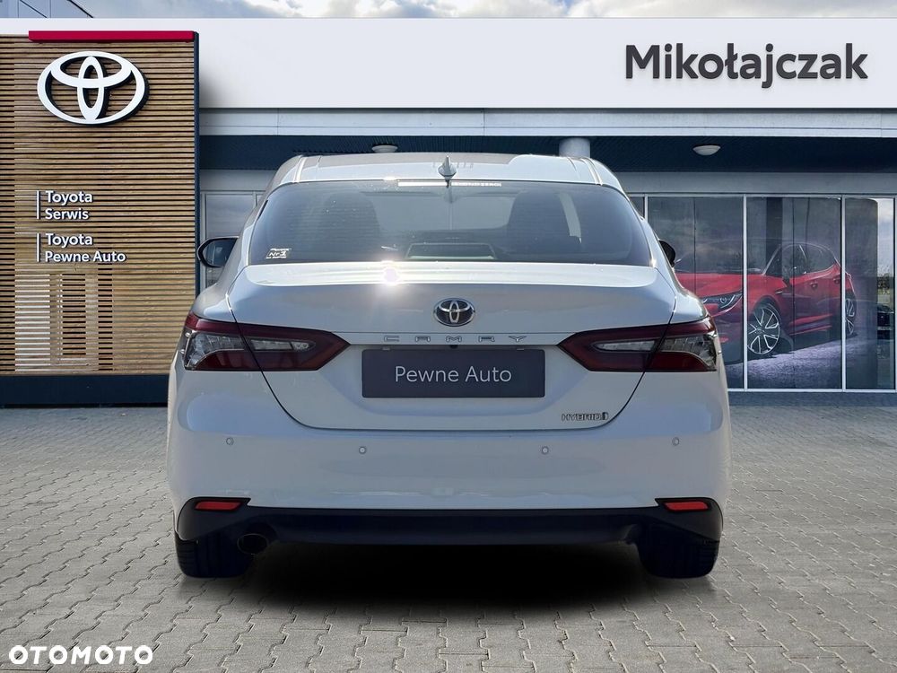 Toyota Camry 2.5 Hybrid Executive CVT - 8