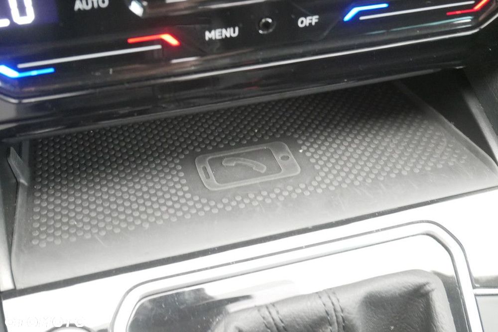 Volkswagen Passat 2.0 TSI Elegance DSG - 27