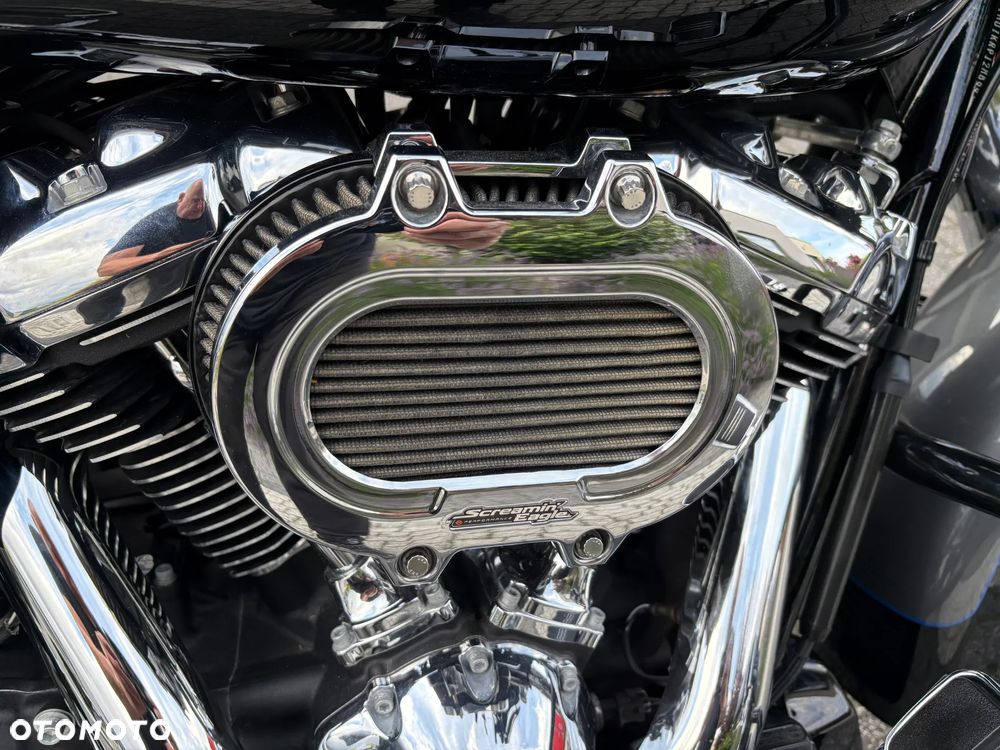 Harley-Davidson Touring Street Glide - 22