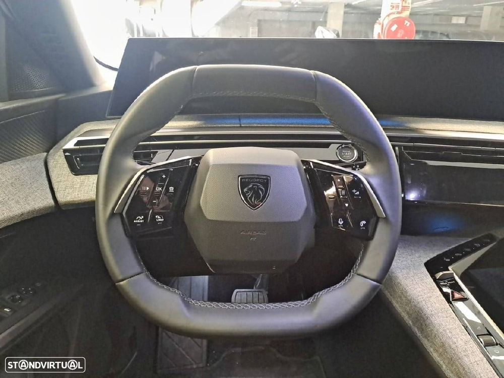 Peugeot 5008 1.2 Hybrid Allure e-DCS6 - 12