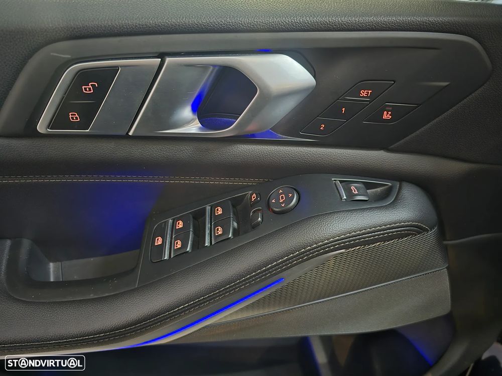 BMW X5 30 d xDrive Pack M - 23