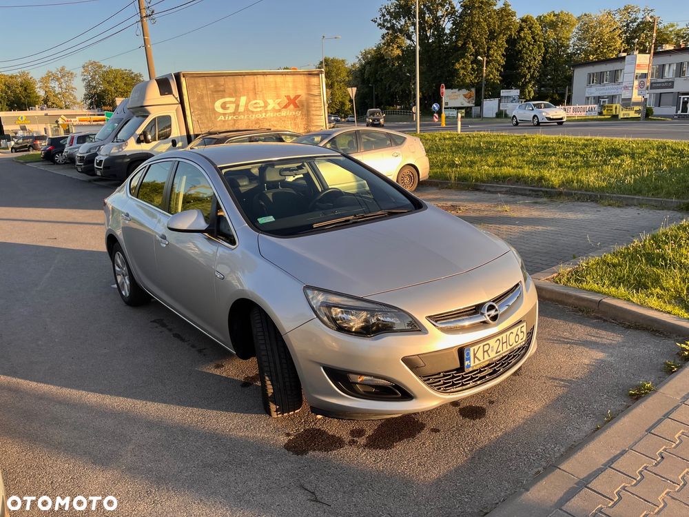 Opel Astra 1.6 Business - 9