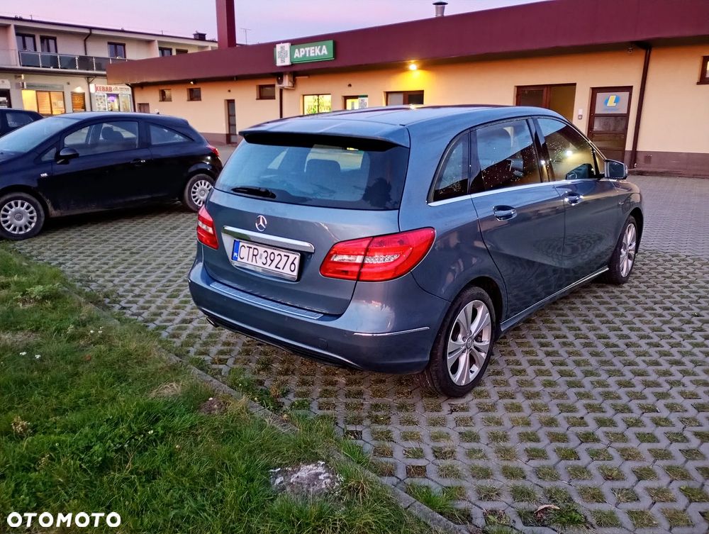 Mercedes-Benz Klasa B 180 - 7