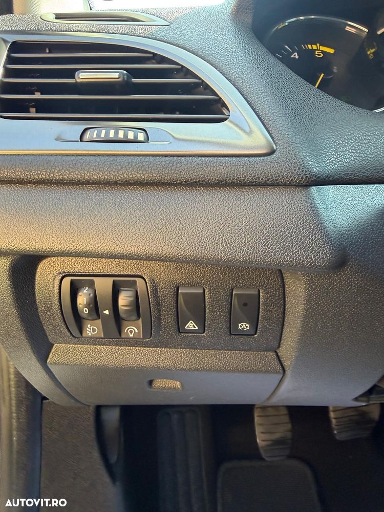 Renault Megane ENERGY dCi 110 Start & Stop Dynamique - 17