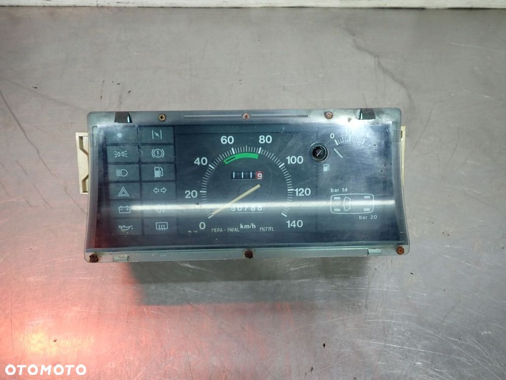 LICZNIK FIAT 126P 7534473 7534474 832302010 - 2