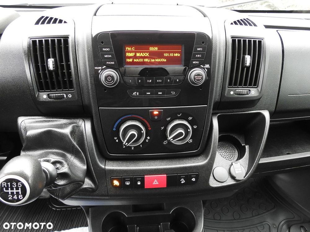 Peugeot BOXER KONTENER WINDA 8 PALET TEMPOMAT KLIMATYZACJA  140KM - 32