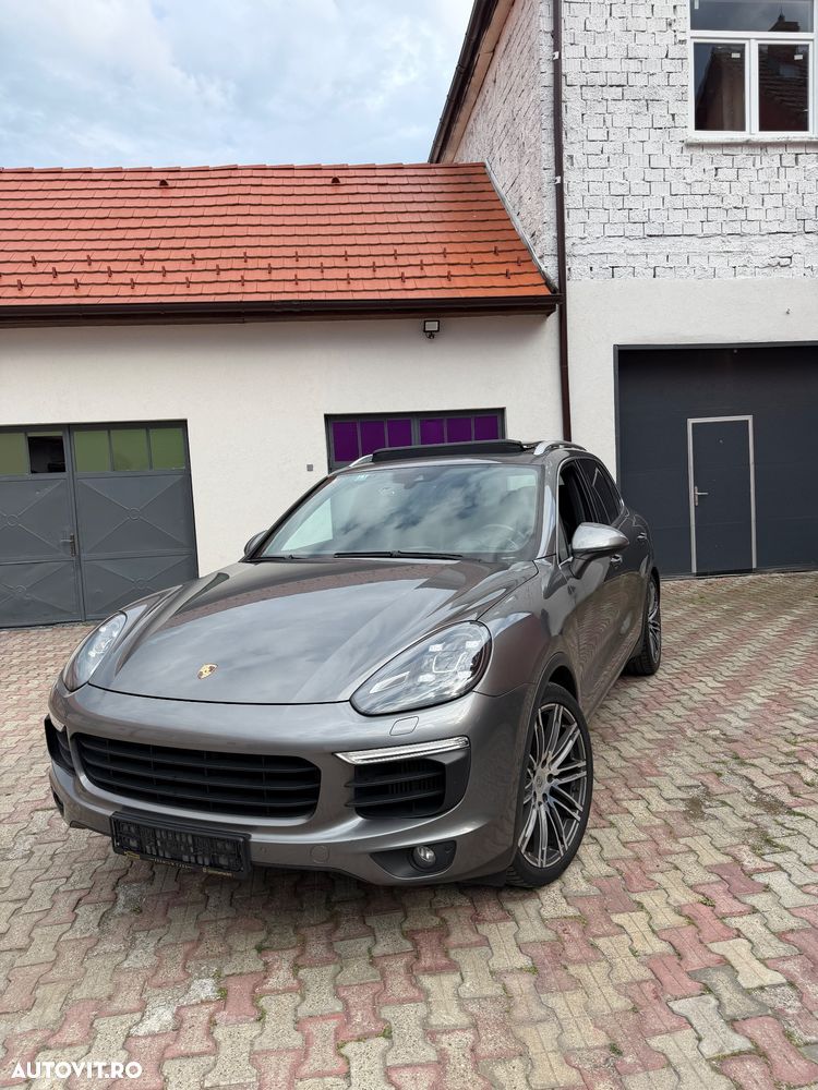 Porsche Cayenne Platinum Edition - 10