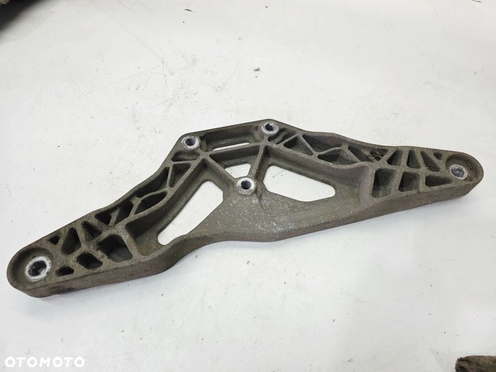 WZMOCNIENIE POPRZECZNE MOSTU AUDI A6 C6 4F0599287 - 3