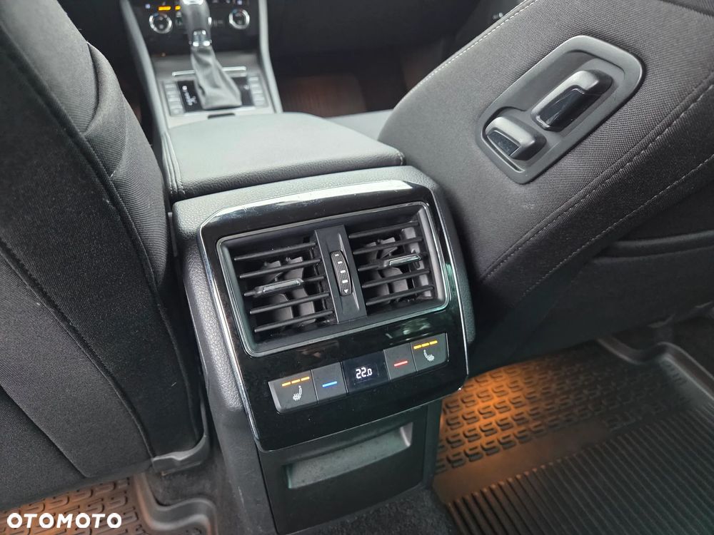 Skoda Superb 2.0 TDI 4x4 Style DSG - 8