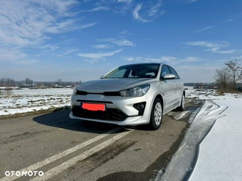Kia Rio 1.2 L - 8